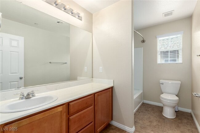 Building Photo - 945 Spiracle Ave