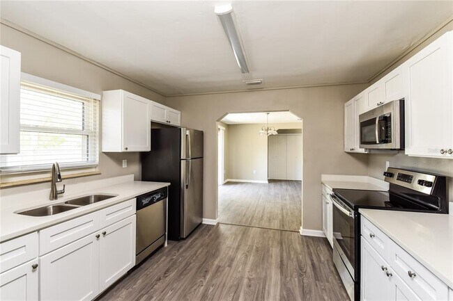 Building Photo - 507 67th Ave Dr W