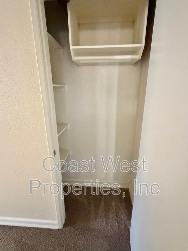 Building Photo - 4695 Bancroft St