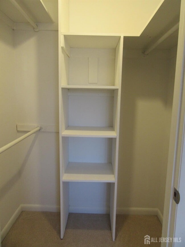 Building Photo - 1608 Ravens Crest Dr