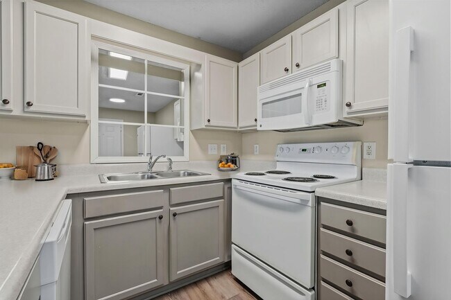 Building Photo - 3691 Claypond Road