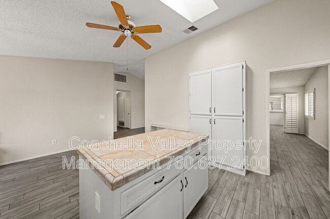 Building Photo - 43922 Warner Trail