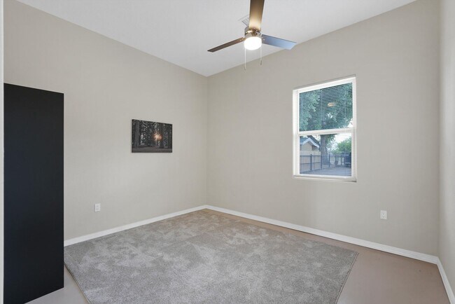 Building Photo - 707 Alameda Blvd NW
