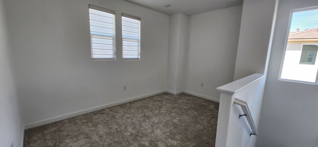 Building Photo - Brand New 4 Bedroom 3 Bathroom Home in Elk...