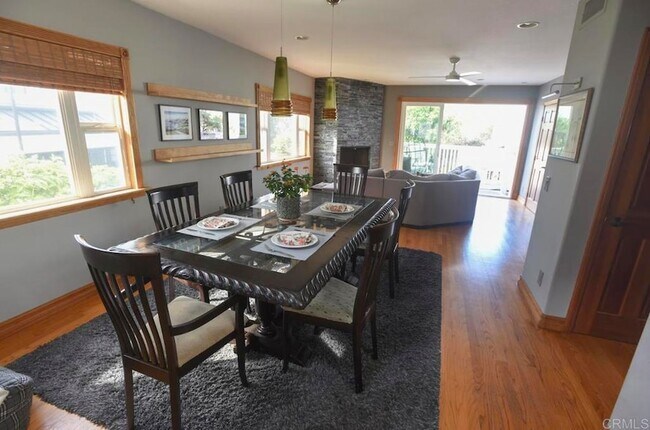 Building Photo - 5618 Bellevue Ave