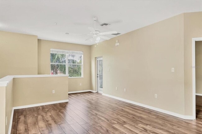 Building Photo - 3821 Parkridge Cir