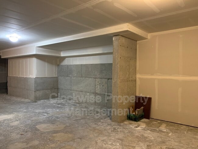 Building Photo - 11457 Portage Pl NW