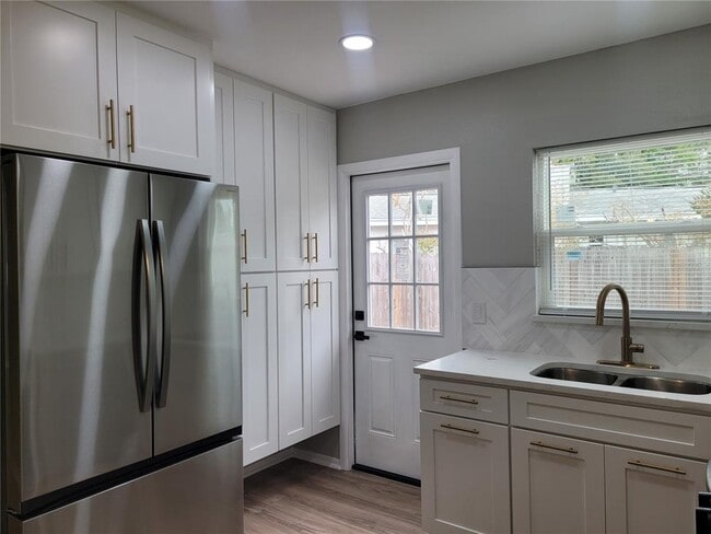 Building Photo - 8244 125th St