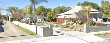 Building Photo - Charming 3 Bed/2 Bath Home with Large Lot!