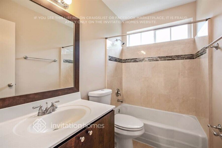 Building Photo - 200 SW 65th Way
