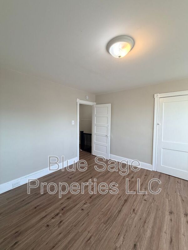 Building Photo - 413 E Baltimore Ave