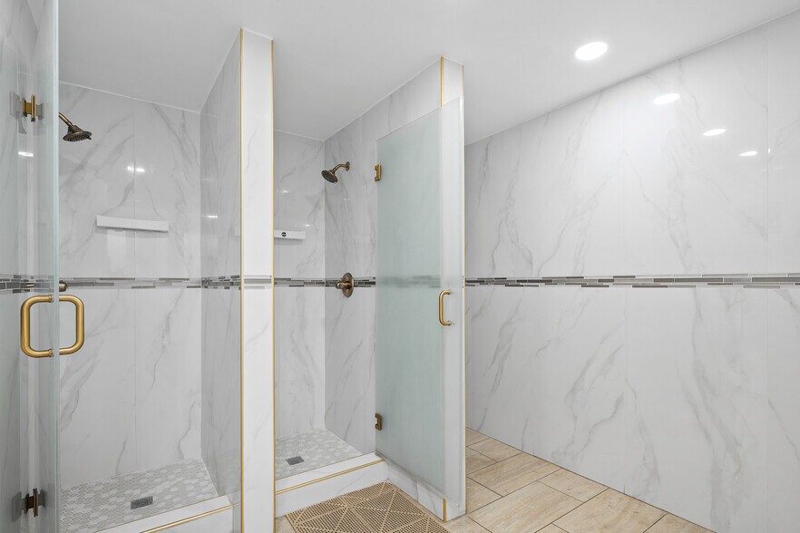 Building Photo - 10535 Wilshire Blvd