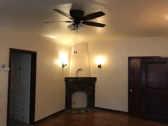 Building Photo - 731 E Broadway