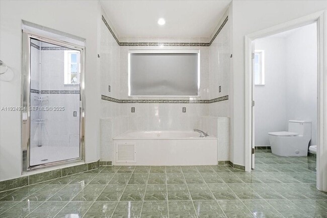 Building Photo - 16310 NW 84th Ct