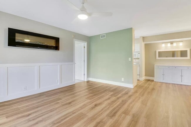 Building Photo - 6341 Chasewood Dr