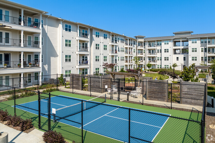 Courtyard - Sage Highland Creek 55+ Active Adult