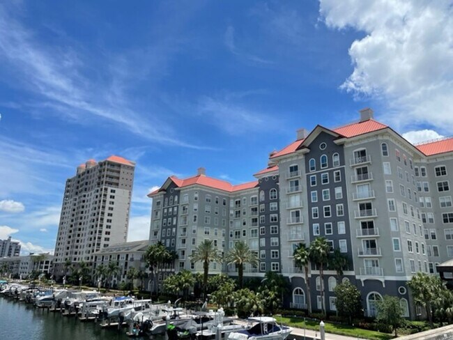 Building Photo - 700 S Harbour Island Blvd
