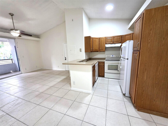 Building Photo - 651 Lyons Rd