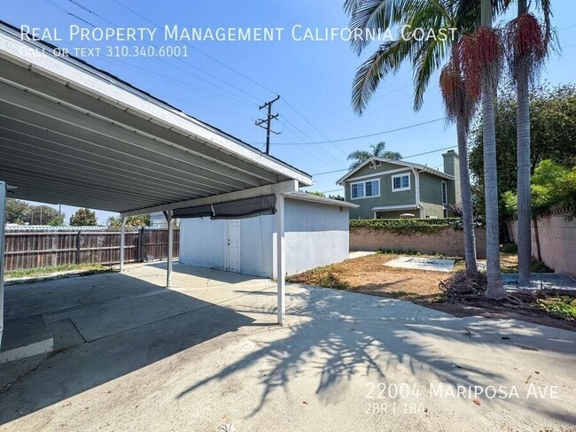 Building Photo - 22004 Mariposa Ave