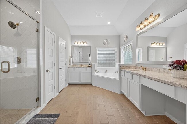 Building Photo - 2013 Kirby Landing Dr