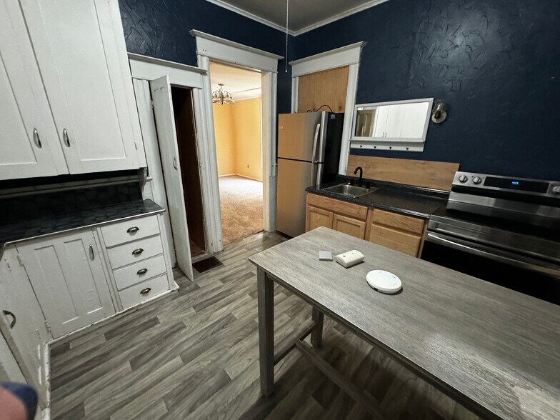 Kitchen - 301 S Pleasant St