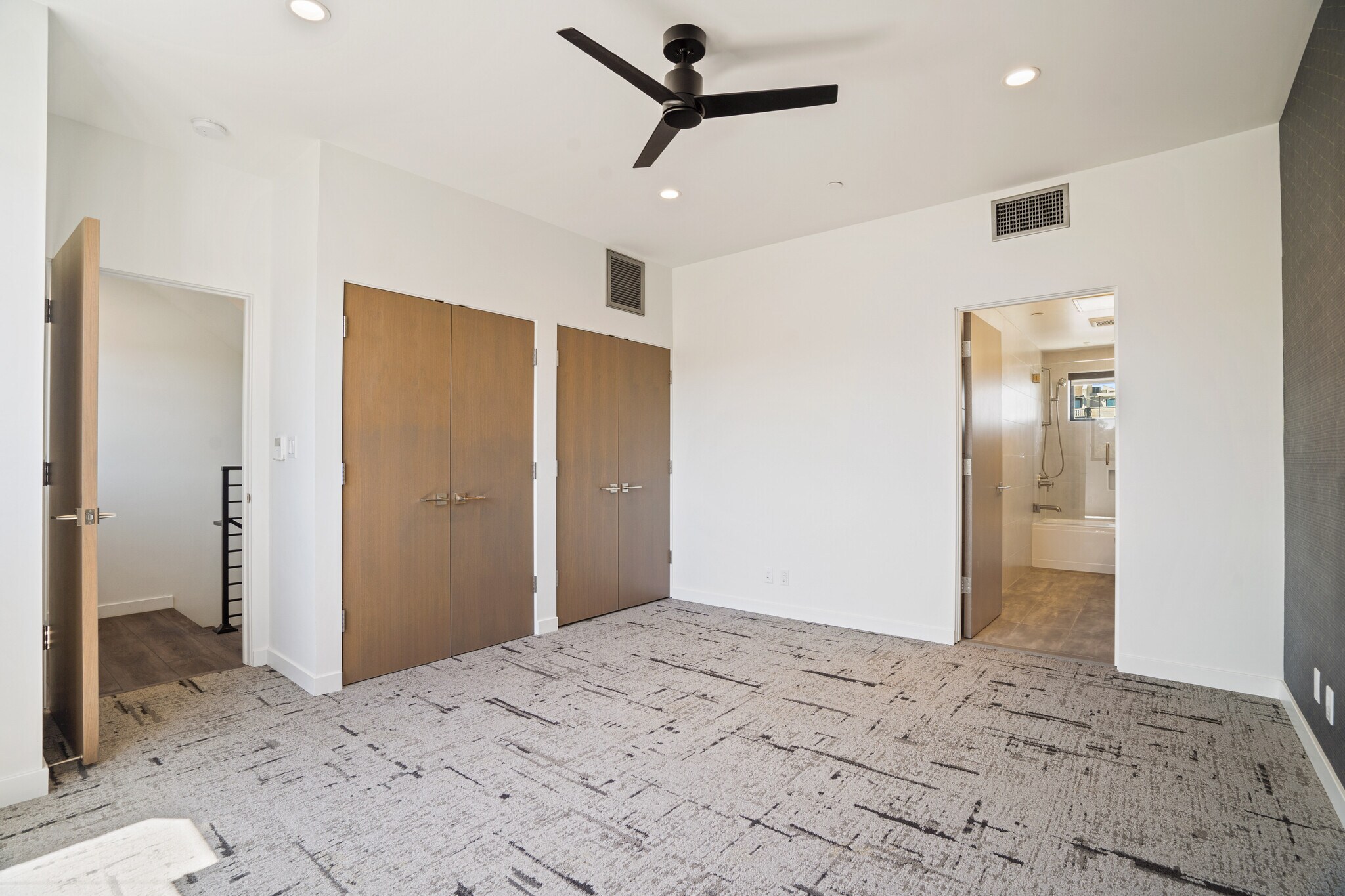 Building Photo - 10393 Tag Ln