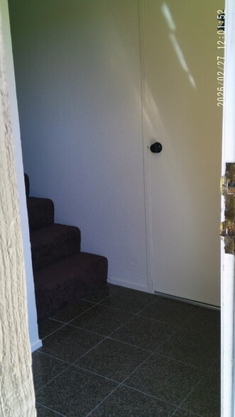 Entry - 1113 Seabreeze Way