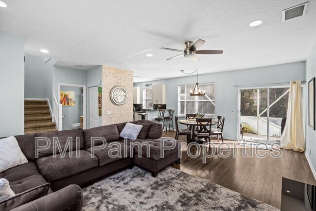 Building Photo - 272 Live Oak Ln