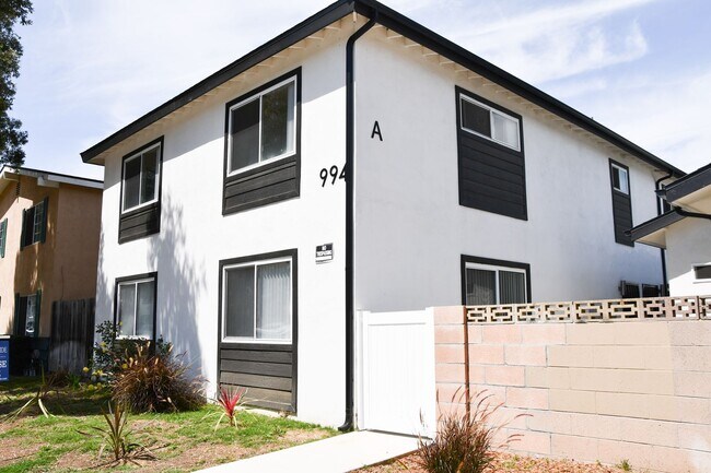 Building Photo - 994 Valencia St