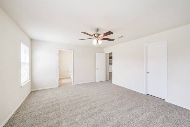 Building Photo - 21323 Slate Crossing Ln