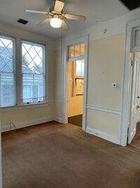 Building Photo - Spacious 2BD/1BA Uptown