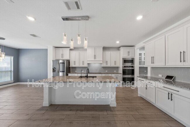 Building Photo - 221 Terramar