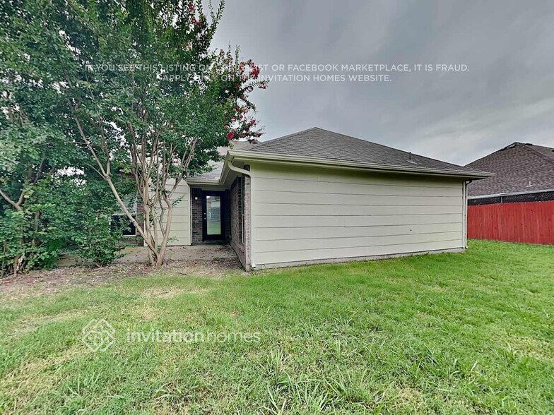 Building Photo - 3816 Sycamore Ln