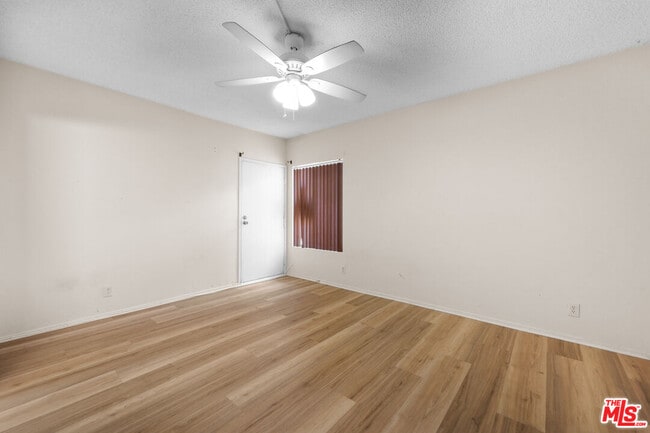 Building Photo - 21219 Roscoe Blvd