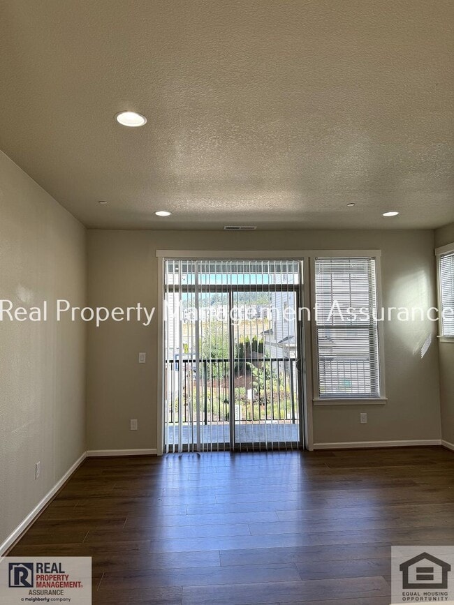 Building Photo - Spacious, well-designed home in desirable River Terrace community in Beaverton/Sherwood!