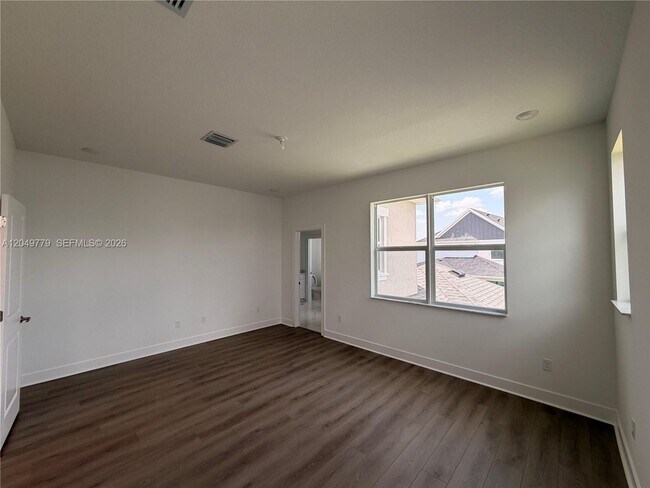 Building Photo - 881 SW Bushel Trl