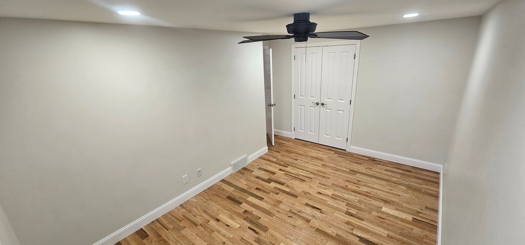 Building Photo - 4138 Highview Pky