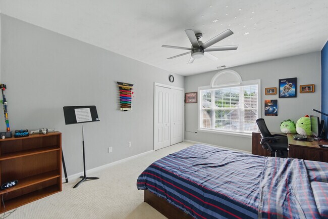 Building Photo - 2641 Springhaven Dr