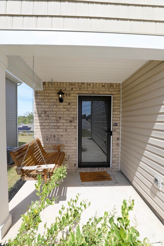 Building Photo - 352 Sandbach Rd