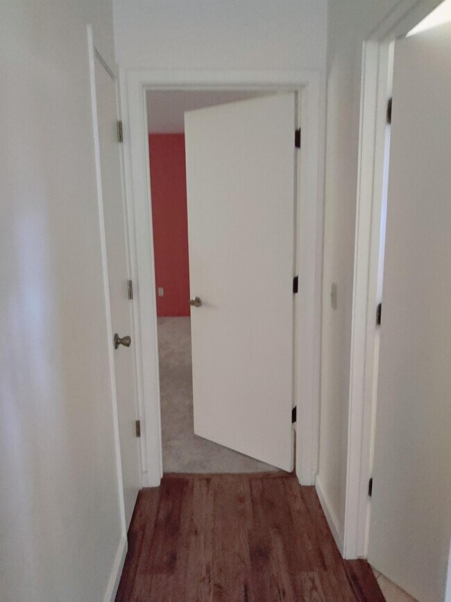 Building Photo - 18589 Lake Forest Dr