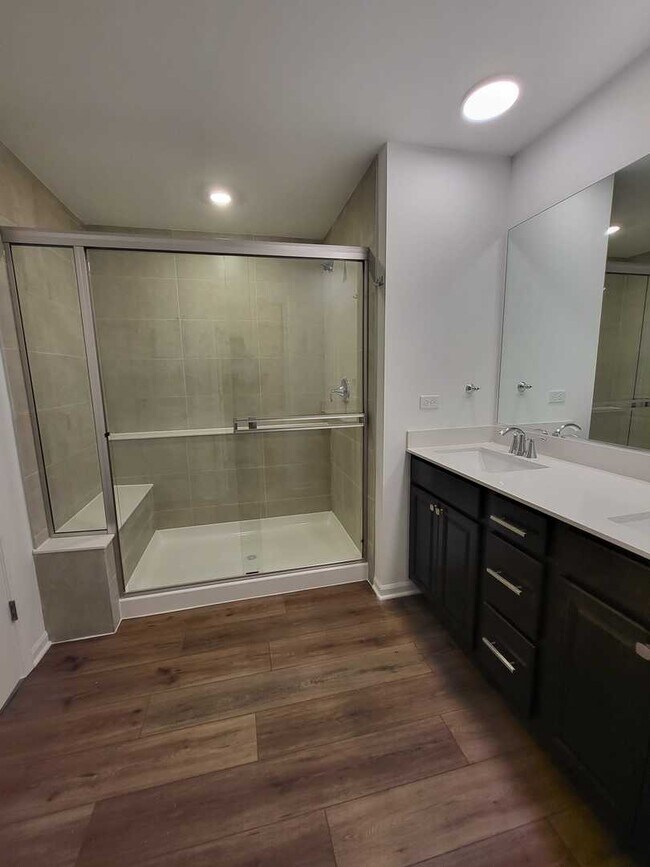Building Photo - 588 Wolverine Dr