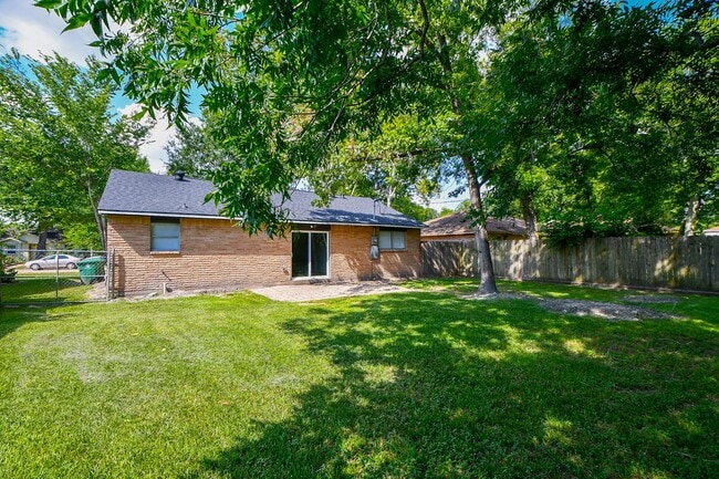 Building Photo - 5709 Arthington Ave