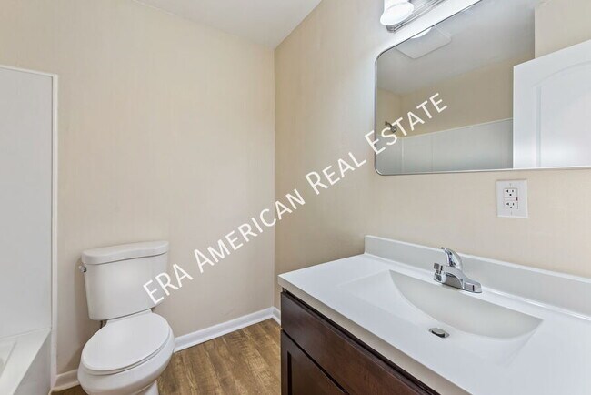 Building Photo - 1221 Albuquerque Cir