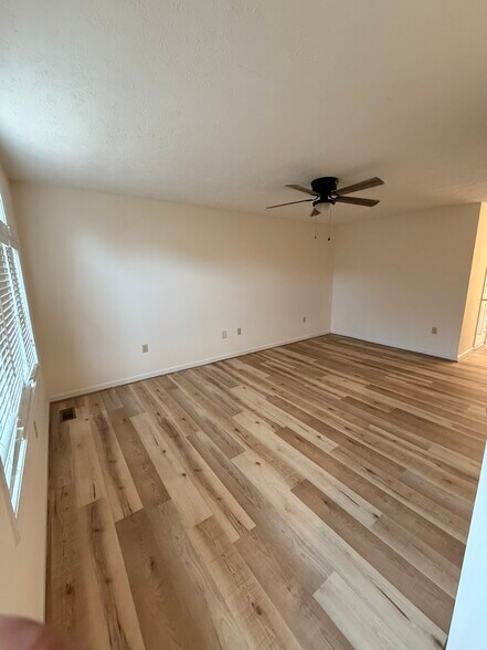 Building Photo - 204 Amanda Ln