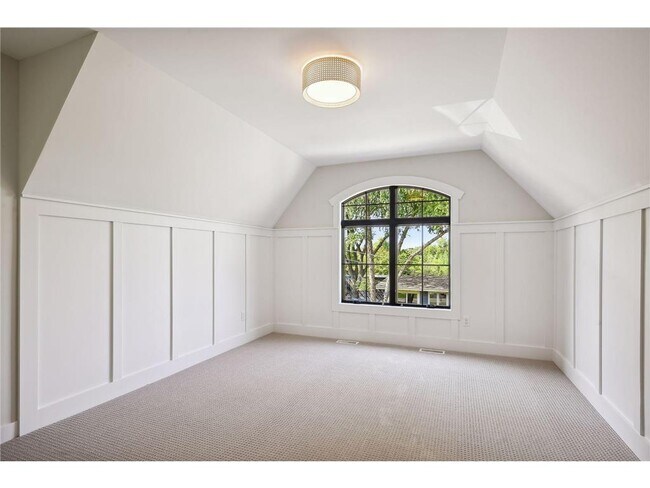 Building Photo - 21845 Byron Cir