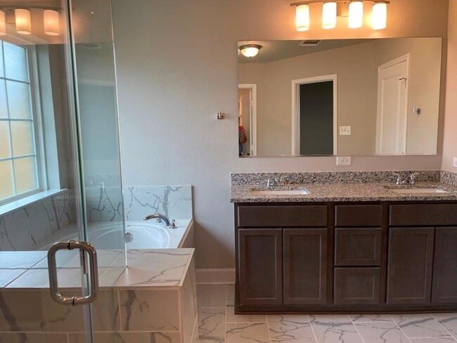 Building Photo - 5755 Redfish Ct