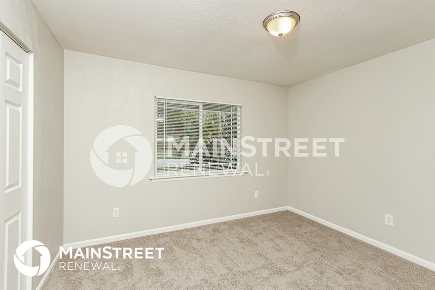 Building Photo - 1206 Cricket Dr NE