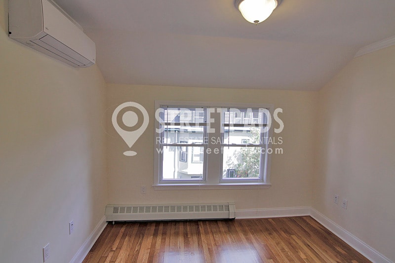 Building Photo - 1 Langdon Sq