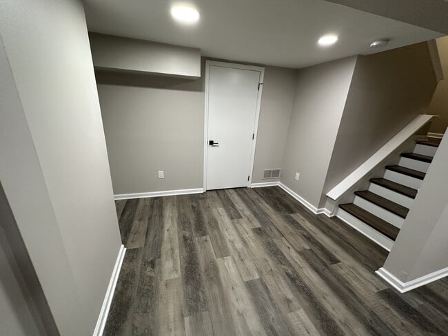 Building Photo - 5335 Tara Hill Dr