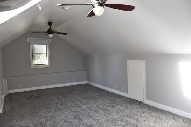 Building Photo - 154 N Shaffer St